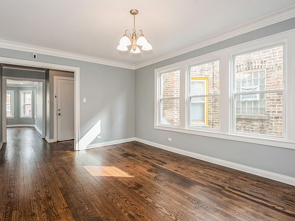 3rd image of 5816 N Artesian Ave #2