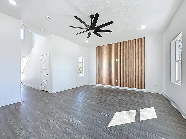 2121 Broad Water Dr — Photo 15