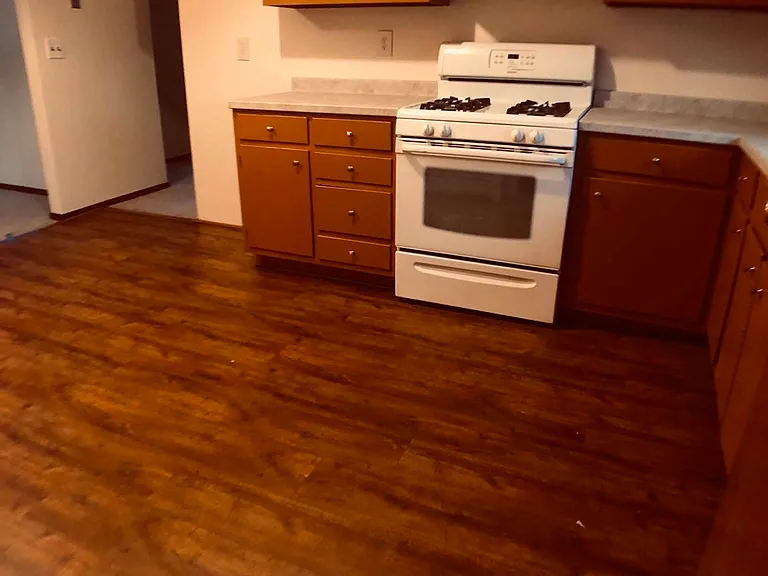 eat in kitchen