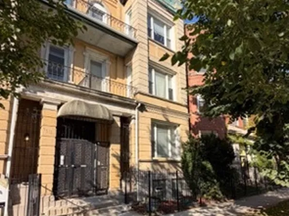 5616 S Prairie Ave #1, Chicago, IL 60637