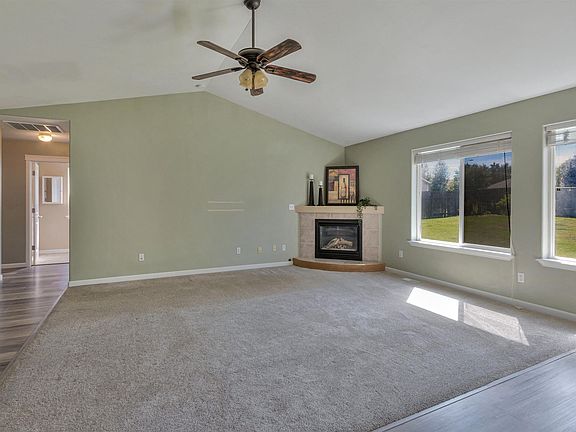 2nd image of 2101 S Arthur Loop