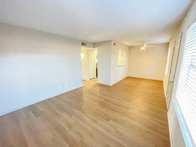 Signature at Southfield Apartments — Photo 27