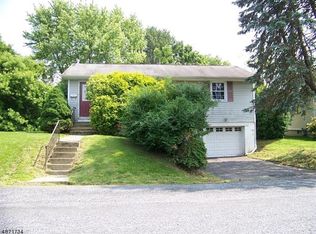 436 Liberty Blvd, Phillipsburg, NJ 08865