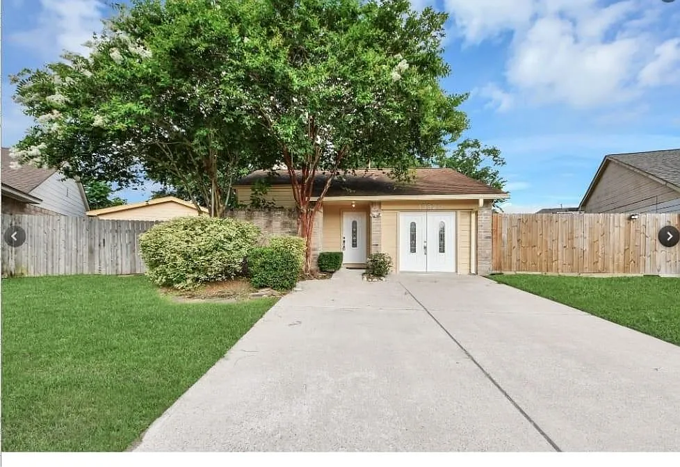 2 bed, $1,600 — Photo 2