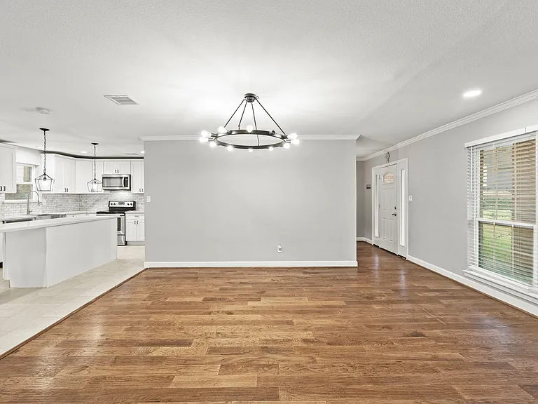 410 Bauxhall Ct — Photo 16