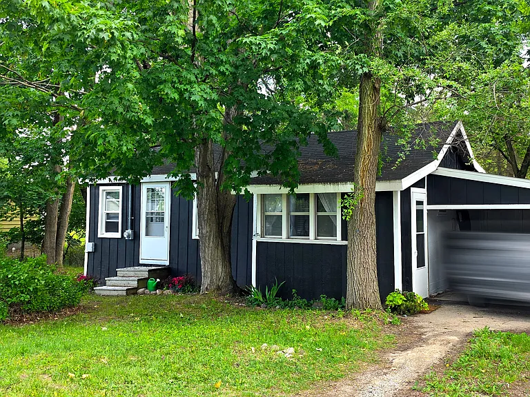1304 Darwin Ave — Photo 7