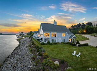 807B Wind Rivers Dr #B, Grafton, IL 62037