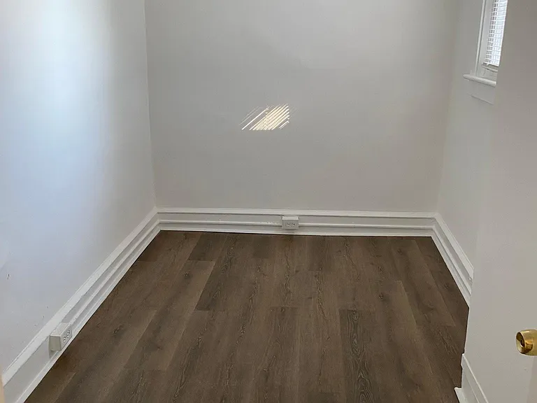 52 E Stratford Ave #I — Photo 3