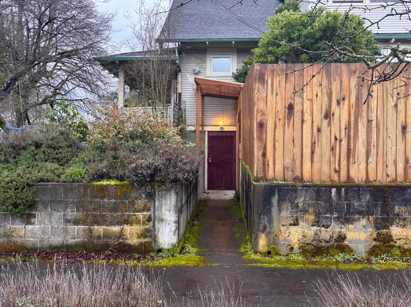 5835 N Concord Ave #B, Portland, OR 97217