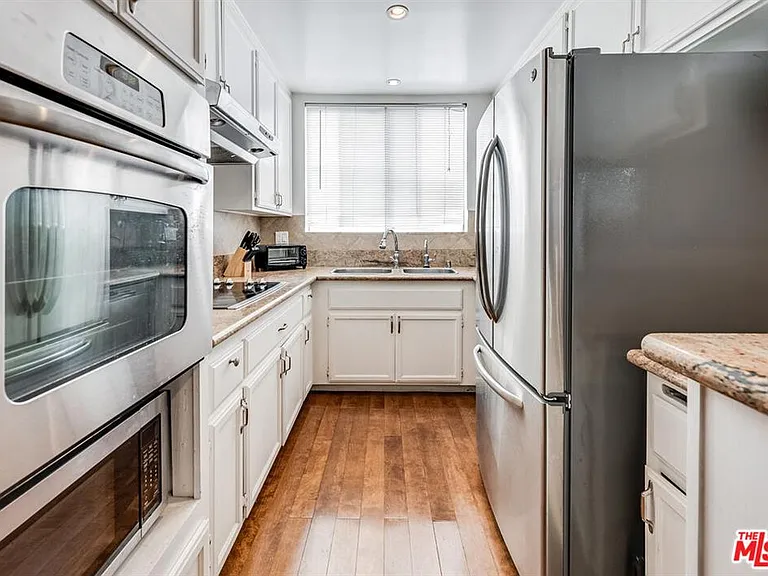 5429 Newcastle Ave #313 — Photo 5