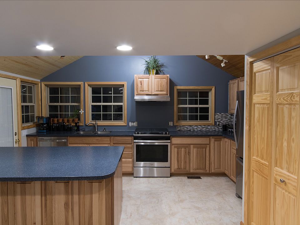 1st image of 531 Lake Dr