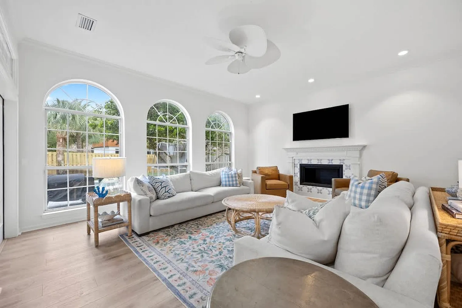 6 bed, 4.0 bath, 3799 sqft, $21,000 — Photo 1