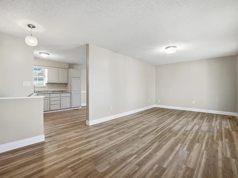 3683 Halifax Cir — Photo 10