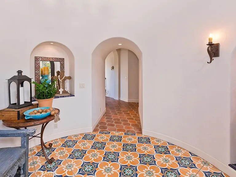 56145 Village Dr — Photo 9