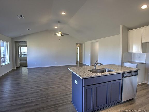 5th image of 7217 S Indianwood Ave W