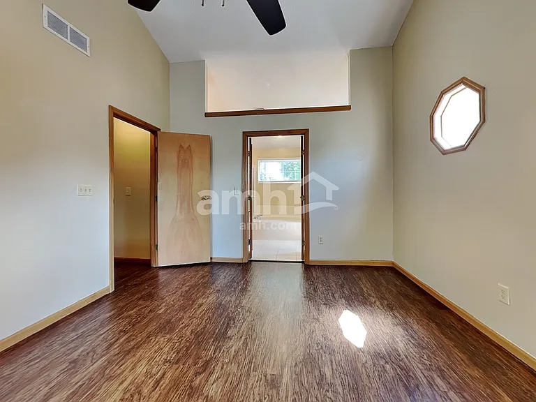 2358 Rosina Dr — Photo 14