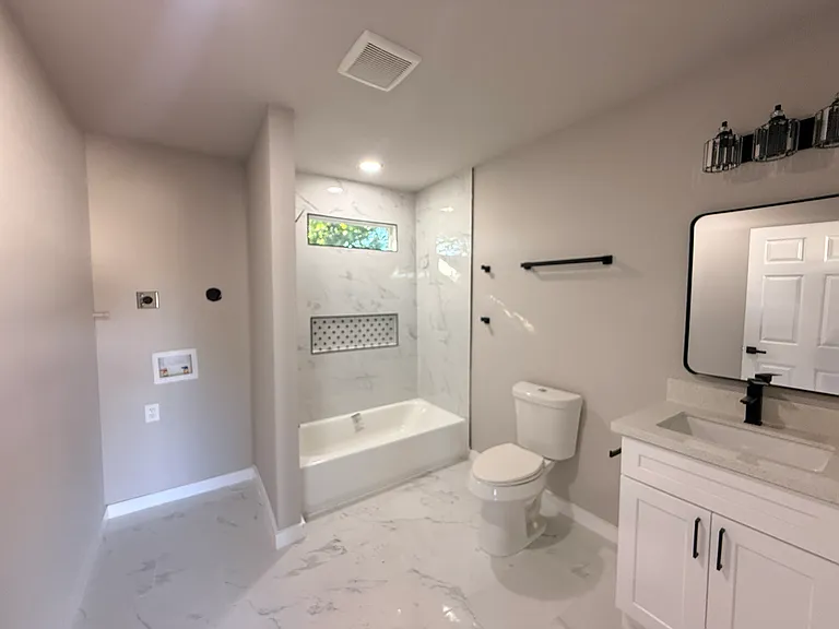 2209 Gano St #4 — Photo 5