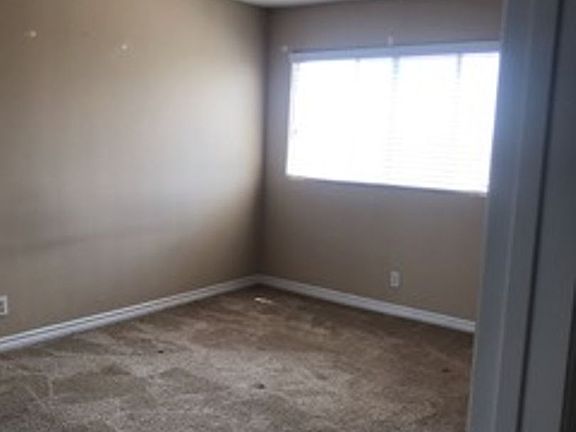 5th image of 709-711 Yale St #700-203
