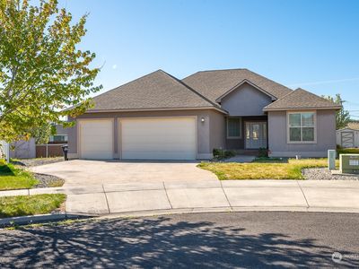 618 Torrey Pines Drive, Moses Lake, WA, 98837