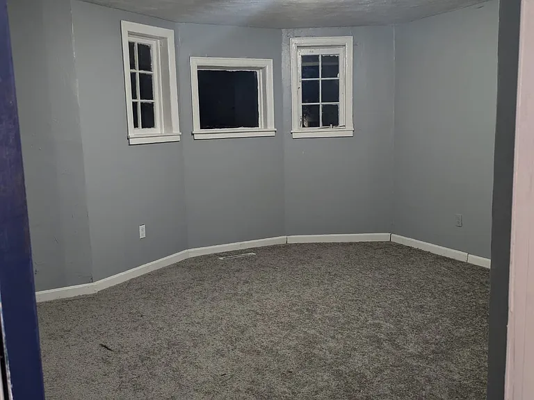 399 Harbor St — Photo 9