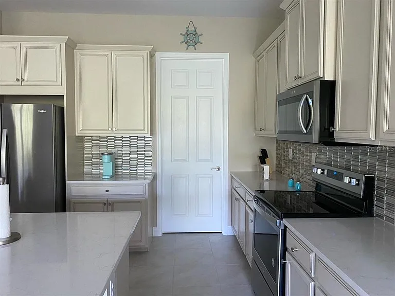 10425 Pilothouse Cir #131 — Photo 6
