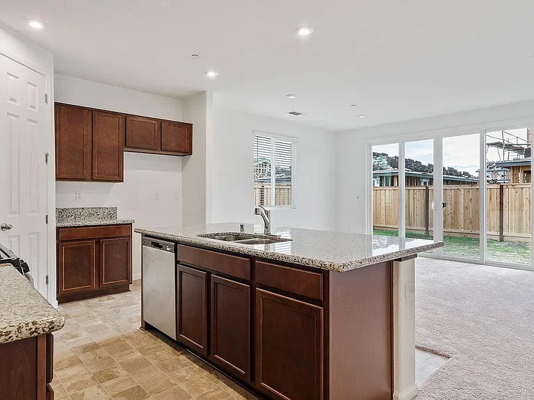 306 Mercantile St — Photo 4