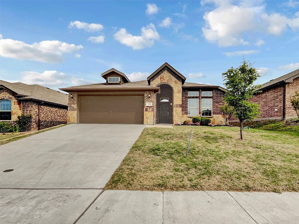 1st image of 928 Deer Valley Dr