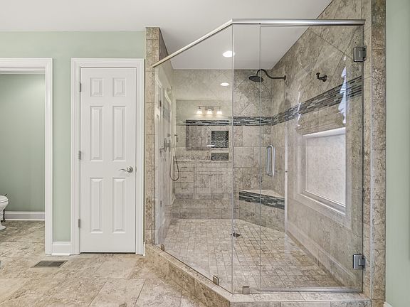 2nd image of 602 Majesty Dr
