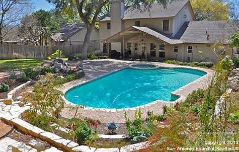 3rd image of 2935 Albin Dr