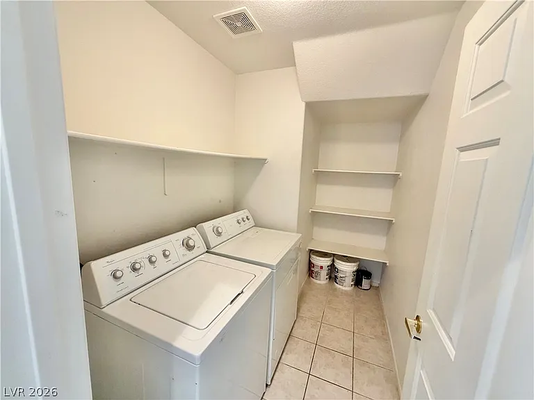 89 Dow Jones St #3 — Photo 12