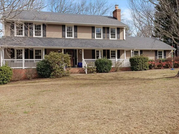 6519 Poages Mill Dr, Roanoke, VA 24018