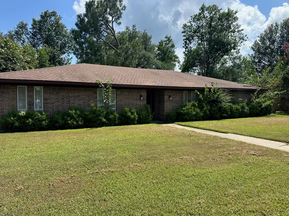 2609 Sterling Hart Dr, Commerce, TX 75428