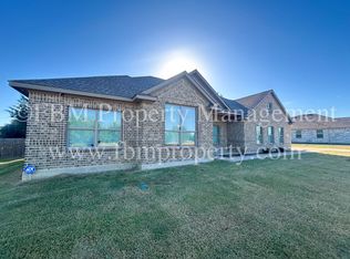 1904 S Uhl Rd, Glenn Heights, TX 75154