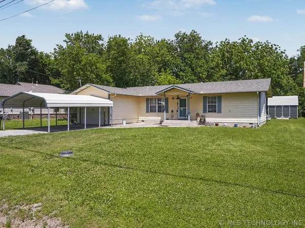 504 W 6th St, Skiatook, OK 74070