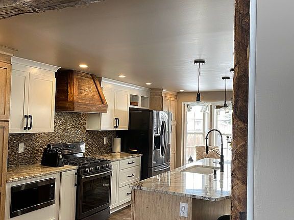 3rd image of 7226 Erica Ln