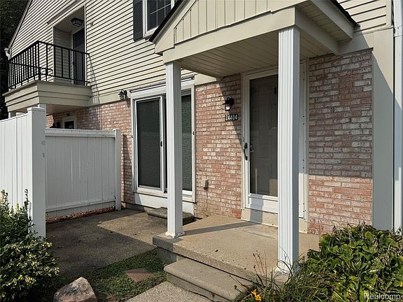 2nd image of 24404 Meadow Bridge Dr