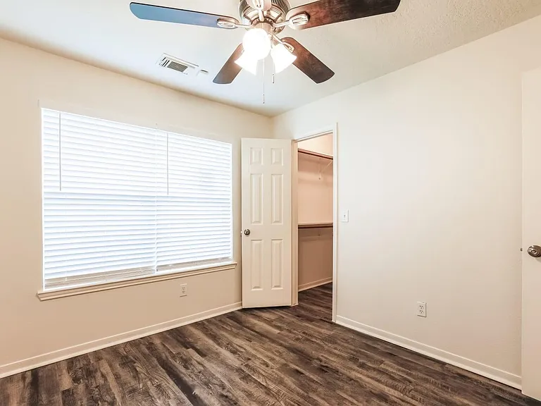 5741 Forest Timbers Dr — Photo 11