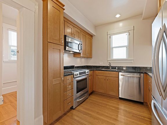 4th image of 48 Arlington St