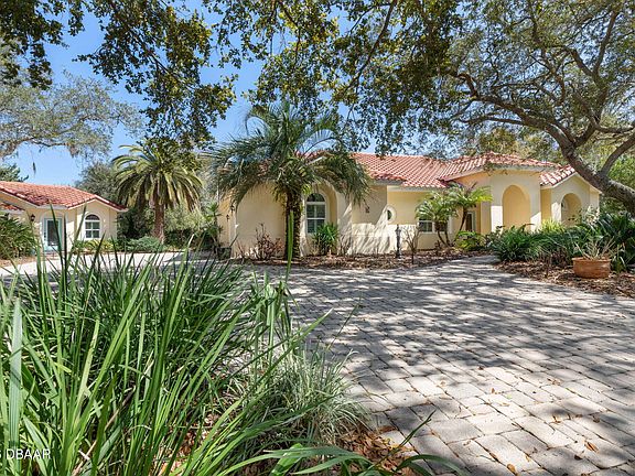 3rd image of 8 Roma Ct