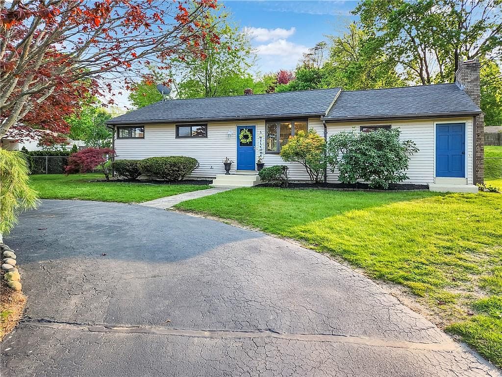 6 Sprague St, Smithfield, RI 02828 Zillow