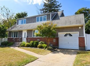 1492 Bellmore Rd, Bellmore, NY 11710