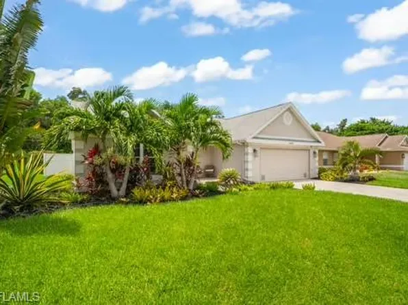 22596 Fountain Lakes BLVD, ESTERO, FL 33928