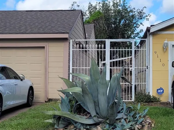 9114 Ketchwood Dr, Houston, TX 77099