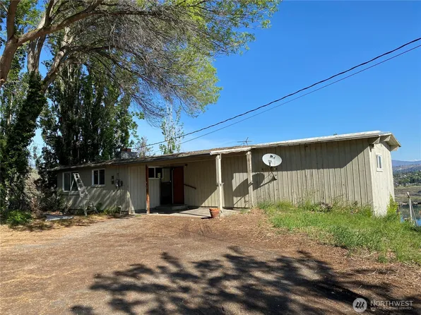 2423 Lower Hedges Road, Wenatchee, WA 98801