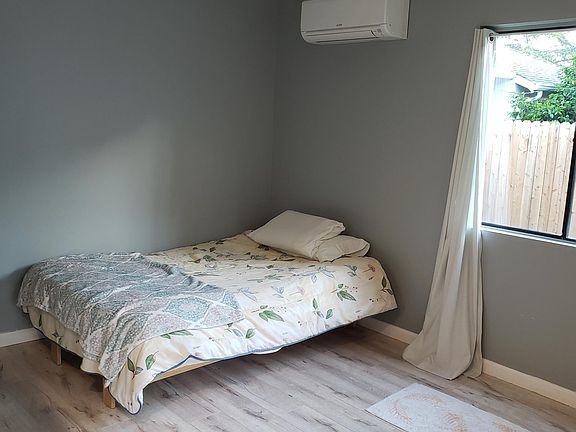 main room (bed in photo is queen size)