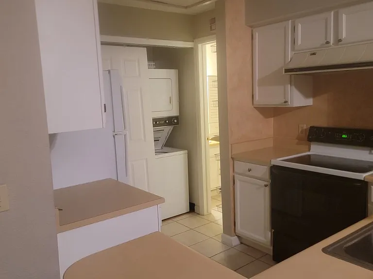 4084 S Carson St #B — Photo 7