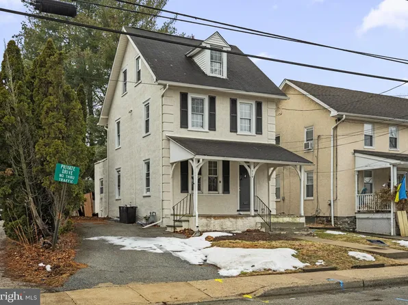 716 W Railroad Ave, Bryn Mawr, PA 19010