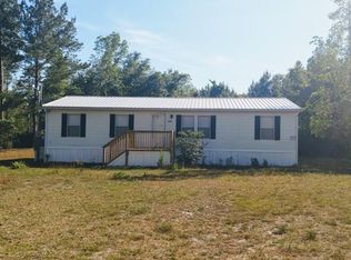 216 Pinecrest Cir, San Mateo, FL 32187
