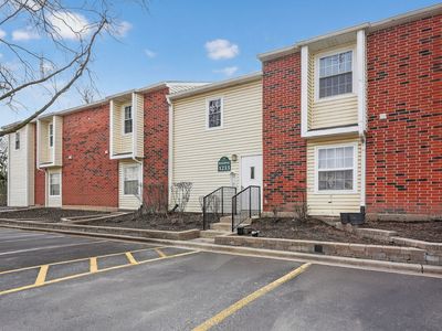 1233 Wyndham Ct APT 204, Palatine, IL, 60074