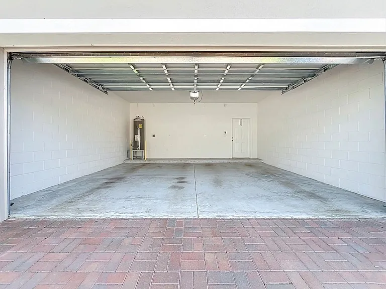 7025 Twilight Bay Dr — Photo 33